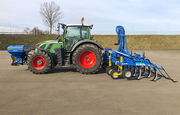 TREFFLER Sätechnik TGA Dosierung im Frontanbau