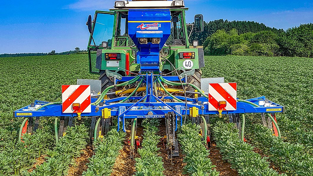 Treffler Agrartechnik Präzisions-Hackgerät mit Sätechnik