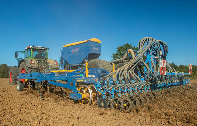 TREFFLER Sätechnik TG Dosierung auf dem Gerät Megadrill