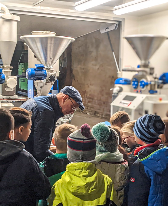 TREFFLER Milling Machinery bei einer Schulvorführung in Großmunzel